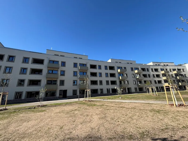 Neubau - Erstbezug im schönen Grünau mit großen Balkon — photo 1